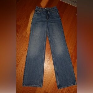 ZARA Straight leg dark wash jeans perfect for fall size 4 NEVER WORN